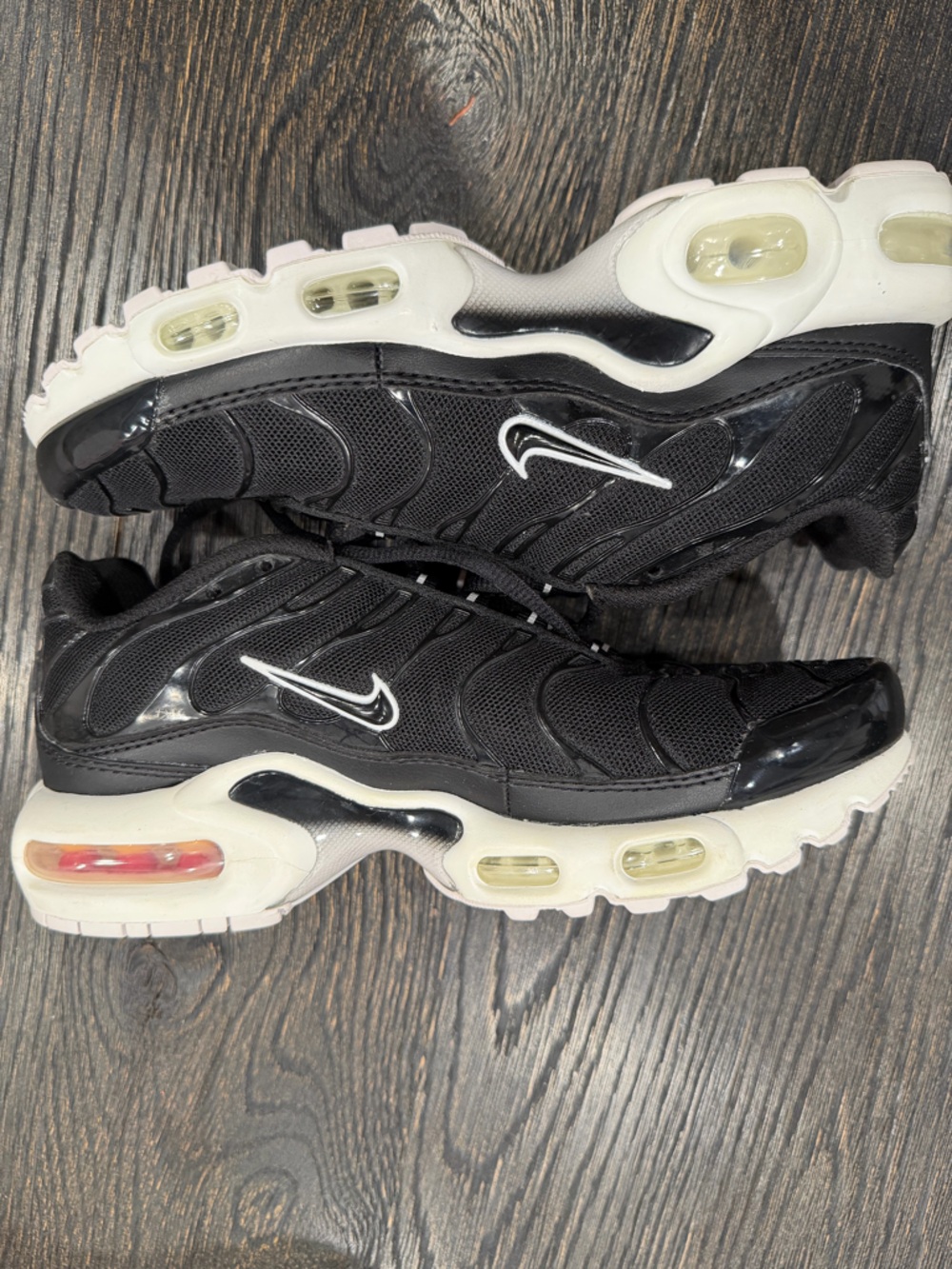 Nike Air Max Plus Black White Sneakers Womens size 6